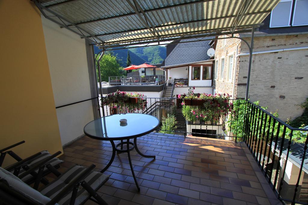 Ferienweingut Serwaziwein Mesenich Rom bilde